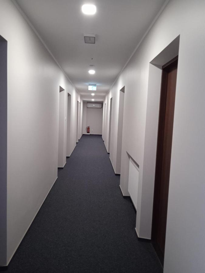 Astral Aparthotel Raszyn Ngoại thất bức ảnh