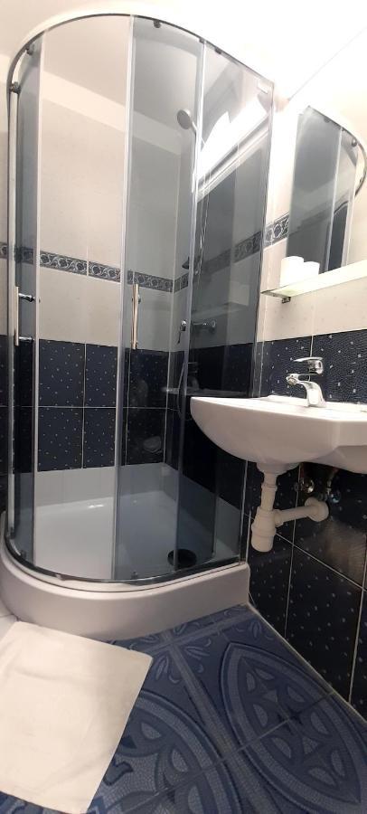 Astral Aparthotel Raszyn Ngoại thất bức ảnh