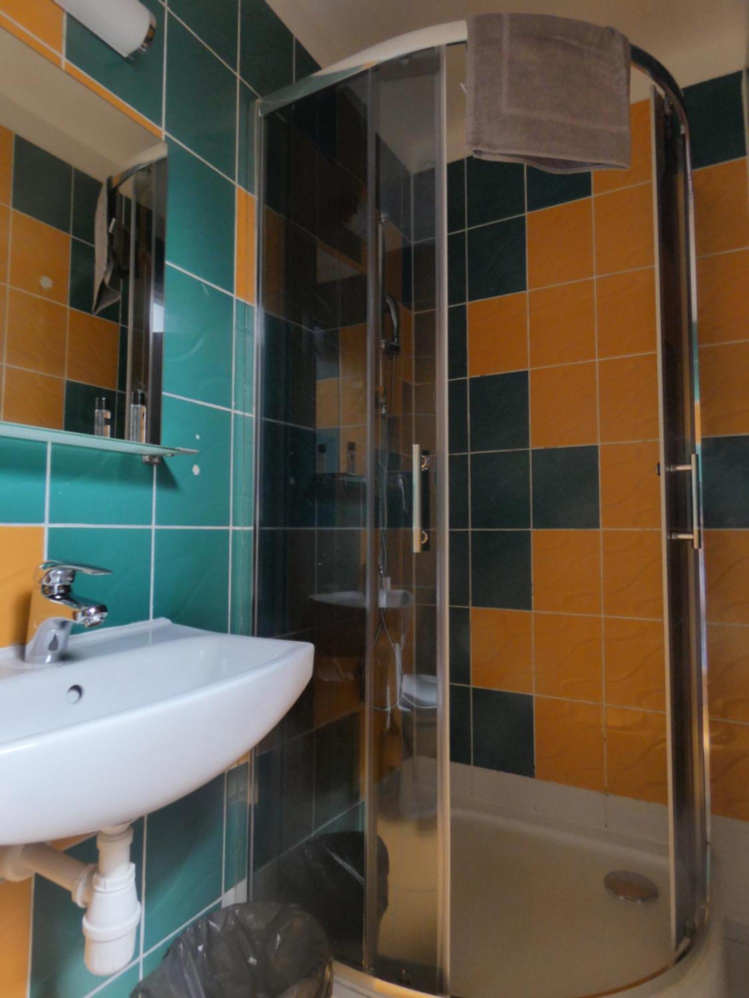 Astral Aparthotel Raszyn Ngoại thất bức ảnh